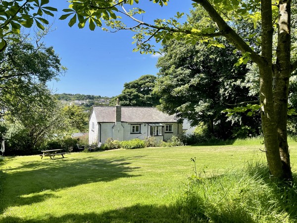 The Coach House garden Mevagissey House