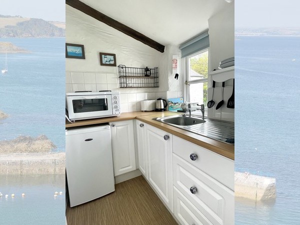 Glebe Cottage kitchen