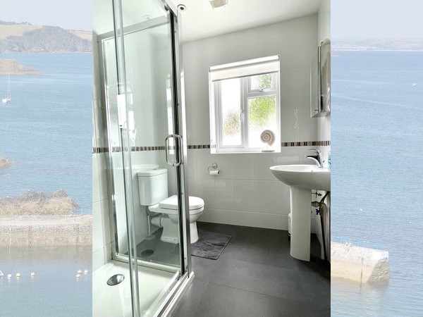 Highbury shower Mevagissey