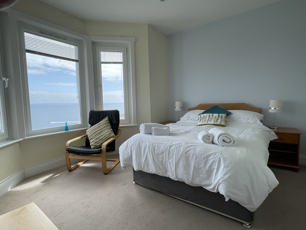 Menabilly bedroom Mevagissey