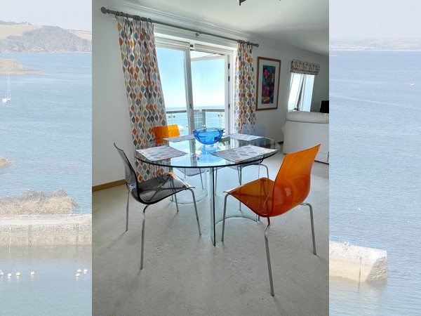 Nare Court dining Mevagissey