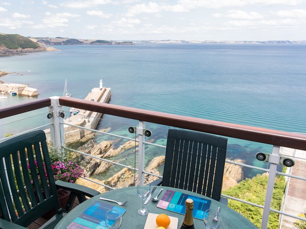 Nare Court, Mevagissey, self-catering Cornwall